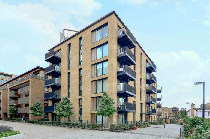 2 Bedroom Flat To Rent In Maple Quays, Canada Water, London, SE16