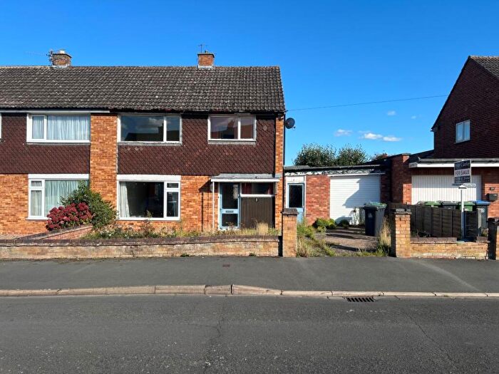 3 Bedroom Semi-Detached House For Sale In Cherry Orchard, Stratford-upon-Avon, Warwickshire, CV37