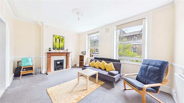 3 Bedroom Apartment For Sale In Larcom Street, London, SE17