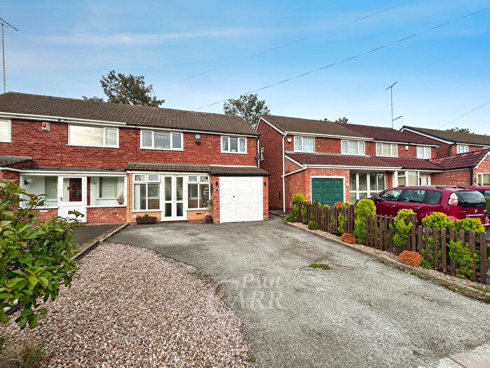 3 Bedroom Semi Detached House For Sale In Stanton Road, Great Barr, Birmingham, B43