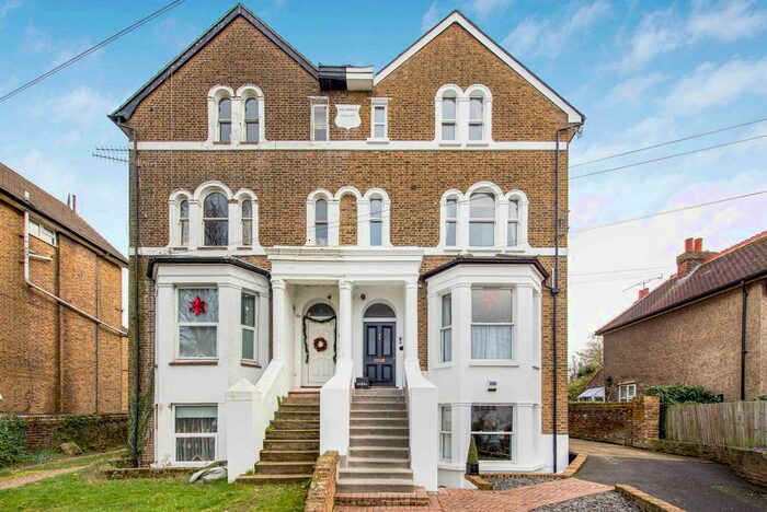 2 Bedroom Flat To Rent In Harefield Road, Uxbridge, UB8