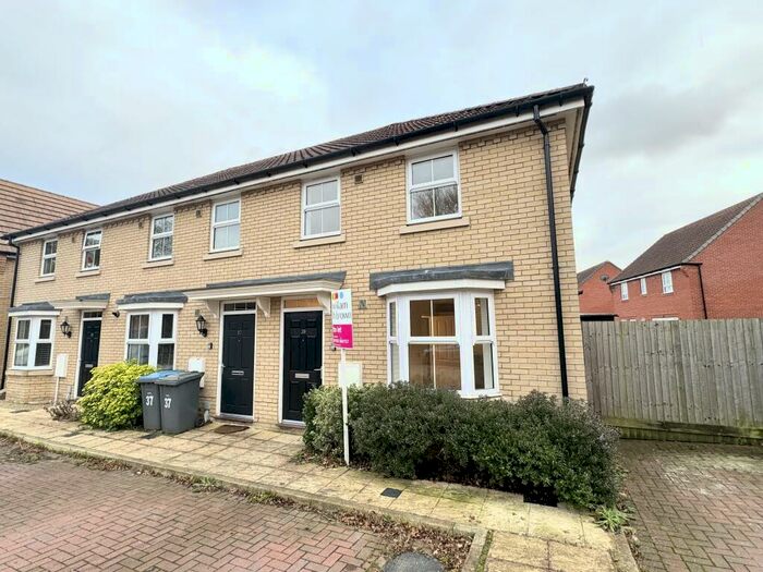 3 Bedroom Semi-Detached House To Rent In Franklin Road, Lowestoft, IP17