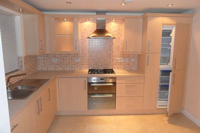 2 Bedroom Town House To Rent In Osier Avenue, Hampton Vale, Peterborough PE7