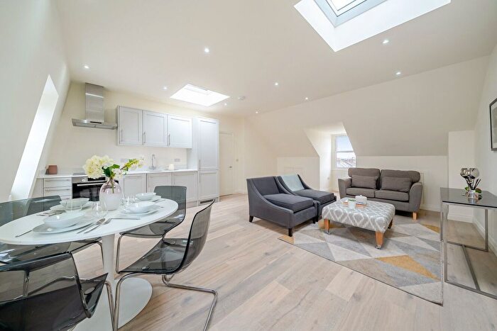 2 Bedroom Property For Sale In Replingham Road, Southfields, London, SW18