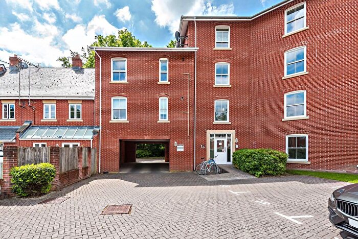 2 Bedroom Flat To Rent In Winton Close, Winchester, SO22