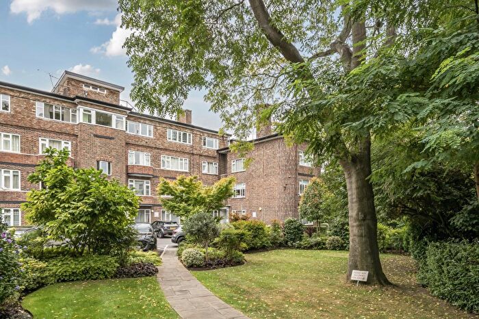 3 Bedroom Flat For Sale In Avenue Close, St Johns Wood, NW8