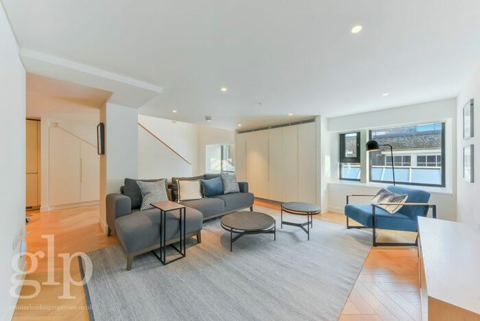 1 Bedroom Flat To Rent In Sherwood Street, Greater London, W1F