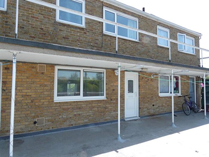 2 Bedroom Flat To Rent In Carlton Terrace, Cambridge, CB4