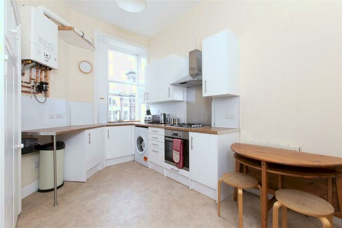 2 Bedroom Apartment To Rent In Viewforth, Bruntsfield, Edinburgh, EH10