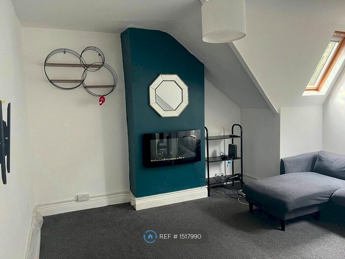 1 Bedroom Flat To Rent In Harehills Avenue, Leeds, LS8