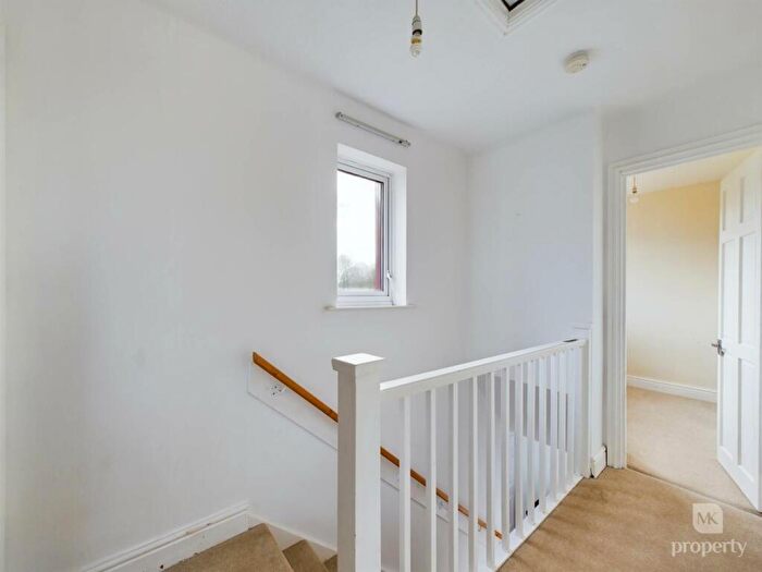 3 Bedroom End Of Terrace House For Sale In Catchpole Close, Greenleys, MK12