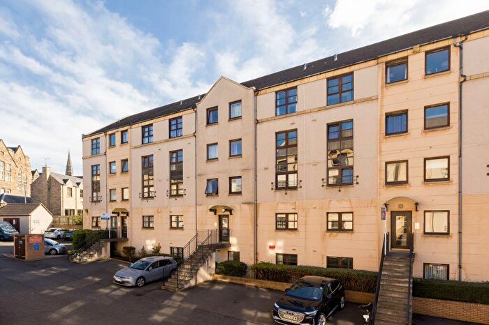 2 Bedroom Flat For Sale In / Rodney Place, Bellevue, EH7