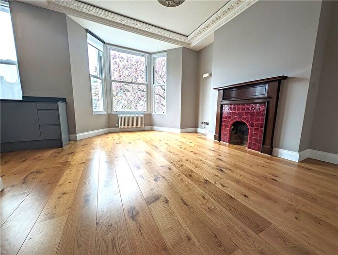 1 Bedroom Flat To Rent In Shepherds Bush Road, London, W6