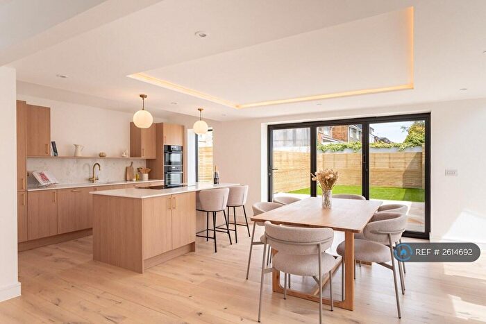 4 Bedroom Detached House To Rent In Hythe Road, Brighton, BN1