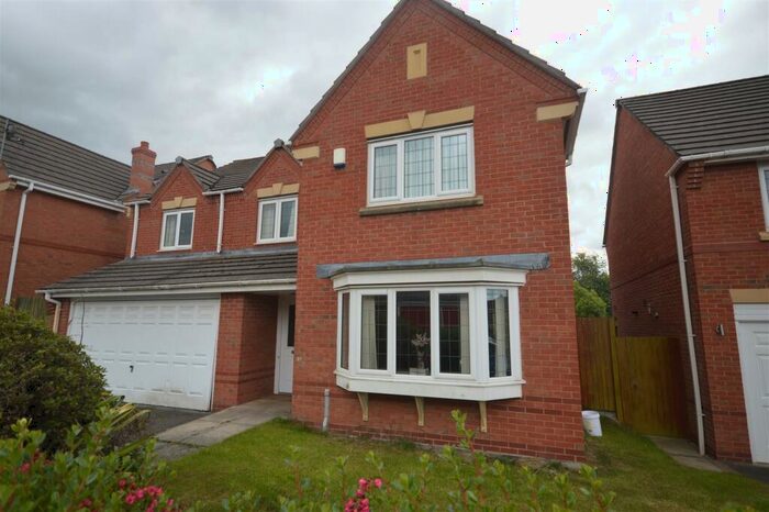 5 Bedroom House To Rent In Millfield, Neston, CH64