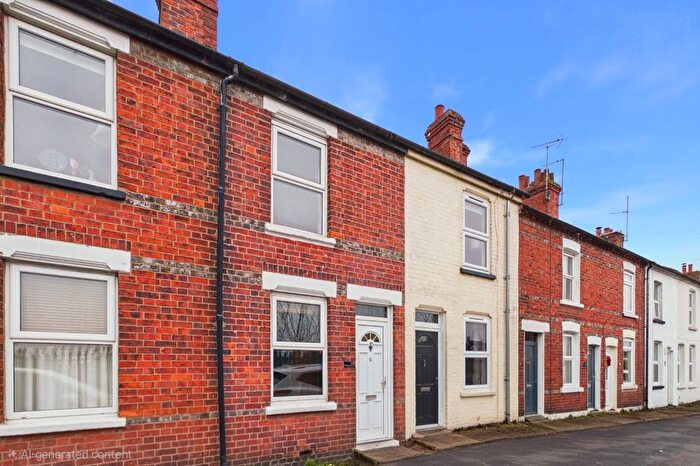 2 Bedroom Terraced House For Sale In Railway Road, Newbury, Berkshire, RG14