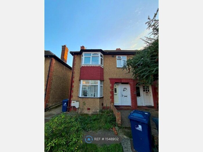 2 Bedroom Maisonette To Rent In Carr Road, Northolt, UB5