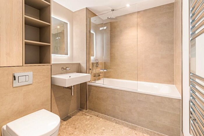 2 Bedroom Apartment To Rent In Nine Elms Lane, London, SW11