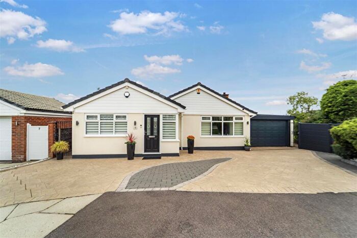 3 Bedroom Detached Bungalow For Sale In St. Michaels Close, Bury, BL8