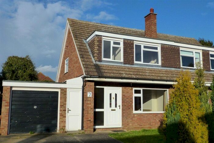3 Bedroom Semi-Detached House To Rent In Southland Rise, Langford, Bedfordshire, SG18