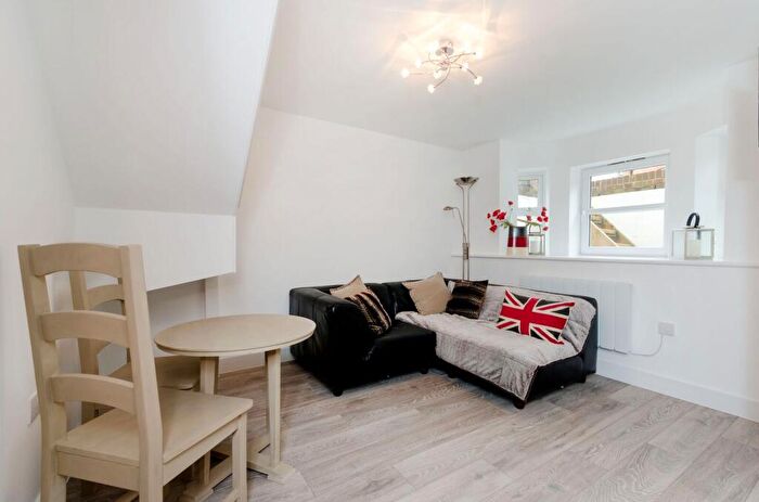 1 Bedroom Flat To Rent In Victoria Road, Guildford, GU1