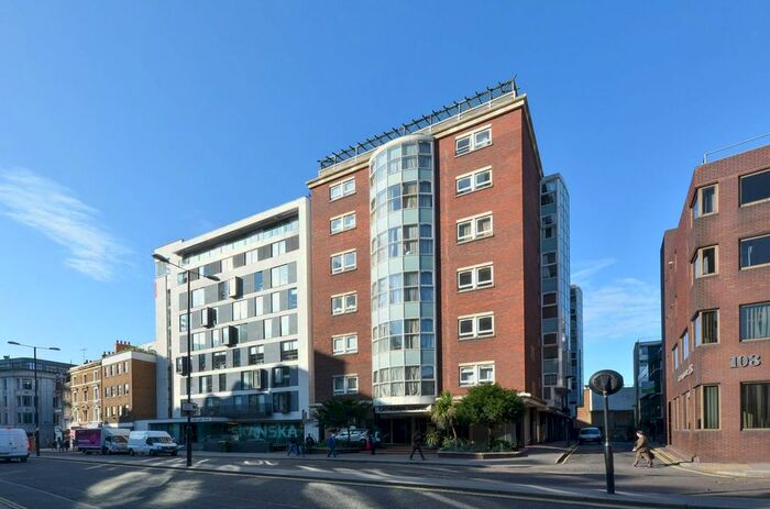 1 Bedroom Flat To Rent In Aldersgate Street, Clerkenwell, London, EC1A