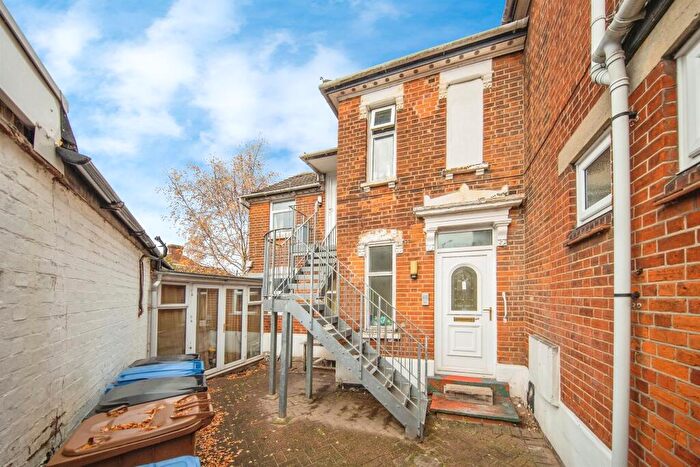 2 Bedroom Apartment For Sale In Cauldwell Hall Road, Ipswich, IP4