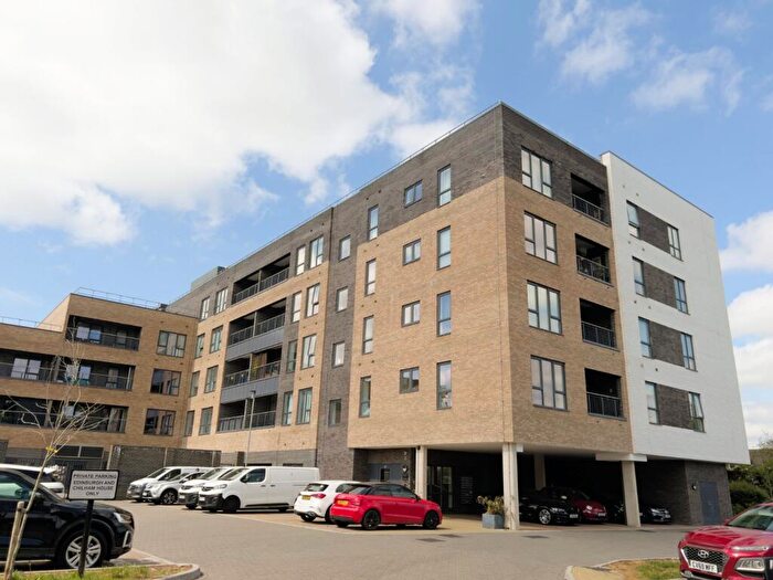2 Bedroom Apartment For Sale In Stirling Close, Bragbury End, Hertfordshire, SG2