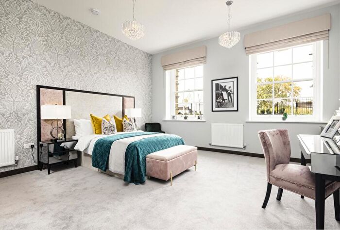 2 Bedroom Apartment For Sale In The Head Quarters, Military Headquarters Building, Steeles Road, Aldershot, GU11