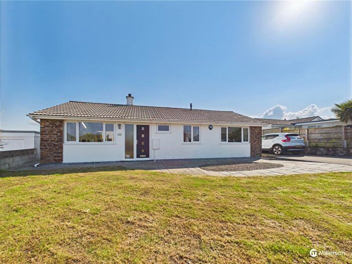 4 Bedroom Detached Bungalow For Sale In White House Close, Carbis Bay, St. Ives, TR26