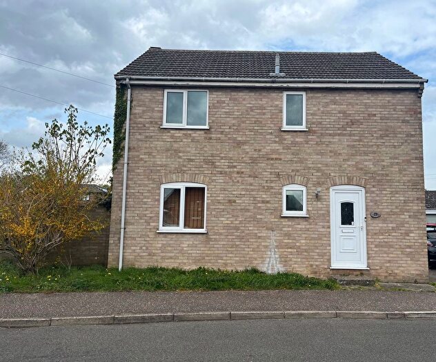 3 Bedroom Detached House For Sale In Edenside Drive, Attleborough, NR17