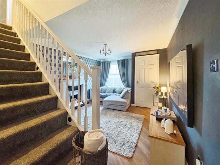 3 Bedroom Terraced House For Sale In St. Marks Close, Worksop, S81
