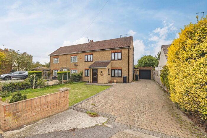 3 Bedroom Semi-Detached House For Sale In Dedworth Road, Windsor, SL4