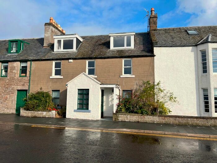 2 Bedroom Flat To Rent In Fisher Street, Broughty Ferry, Dundee, DD5
