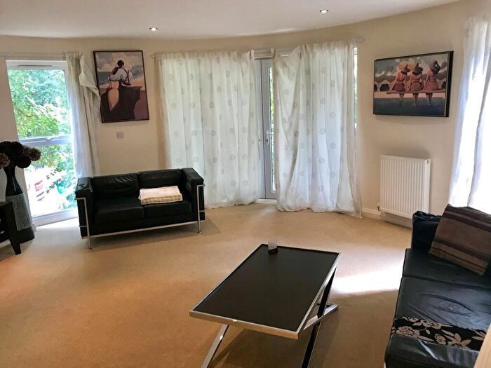 2 Bedroom Apartment To Rent In Pineview Gardens, Derby, Littleover, DE23