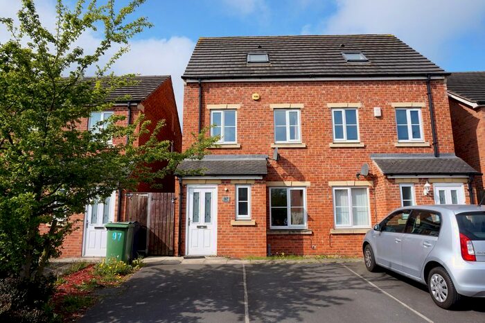 3 Bedroom Semi-Detached House To Rent In Stanks Drive, Leeds, LS14
