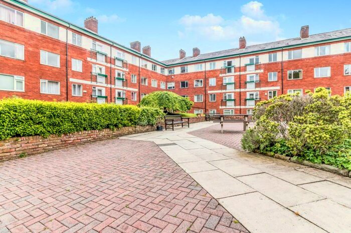 2 Bedroom Apartment To Rent In Redmires Court, Eccles New Road, Salford, M5