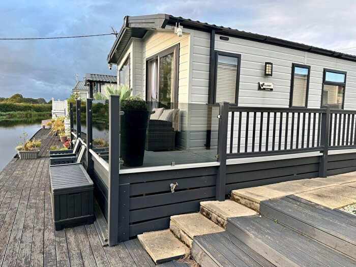 2 Bedroom Park Home For Sale In Smithy Leisure Park, PR3