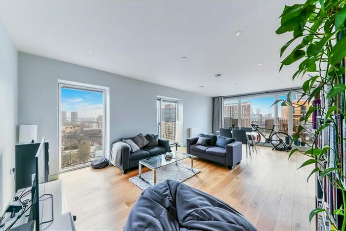 3 Bedroom Flat To Rent In Maud Street, London, E16