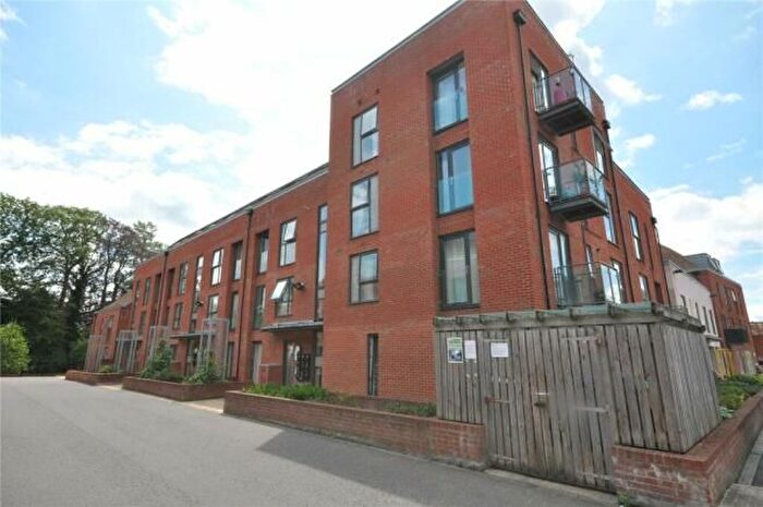 2 Bedroom Flat To Rent In Candleford Court, Buckingham, MK18