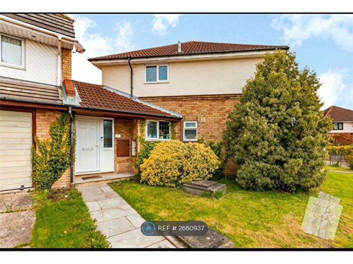 2 Bedroom Maisonette To Rent In Charleston Avenue, Basildon, SS13