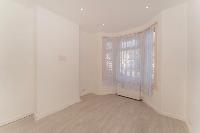 4 Bedroom Property To Rent In Alston Road, Edmonton, N18