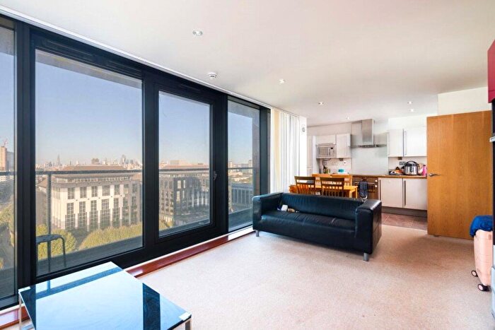 2 Bedroom Flat To Rent In Elektron Tower, Blackwall Way, London, E14