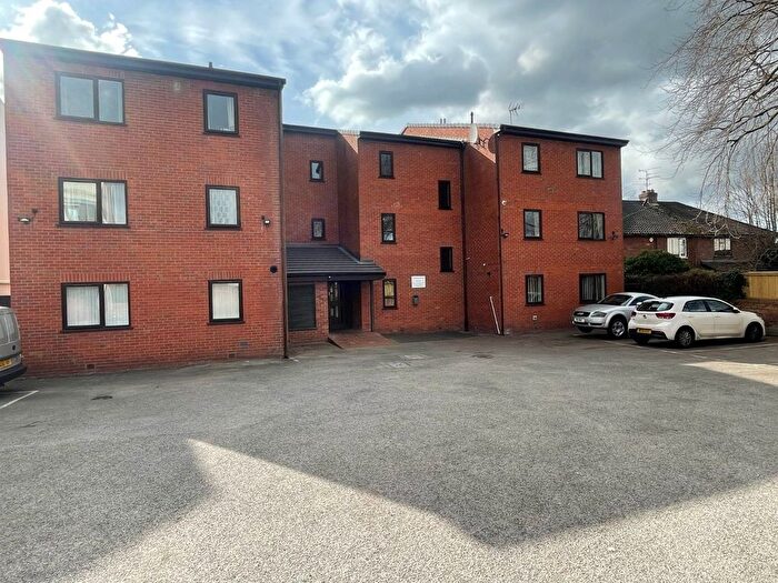 1 Bedroom Flat To Rent In Cambrian Court, Upper Cambrian Road, Chester, Cheshire, CH1