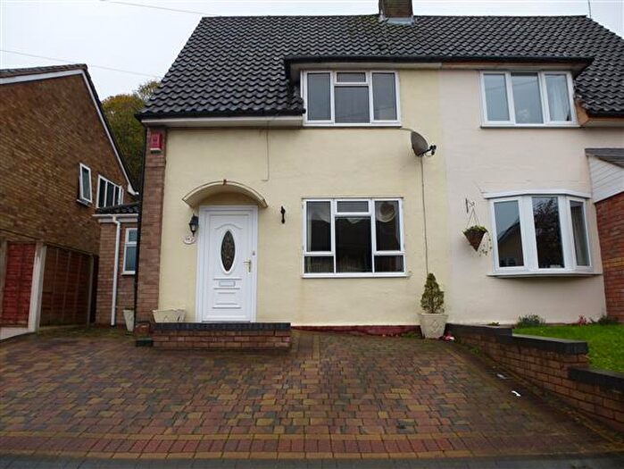 3 Bedroom Semi Detached House To Rent In Langstone Road, Dudley, DY1