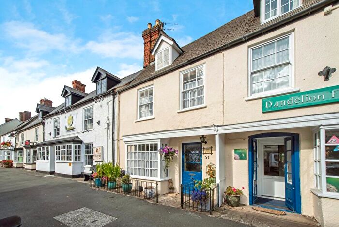 3 Bedroom Cottage For Sale In High Street, Highworth, Swindon, SN6