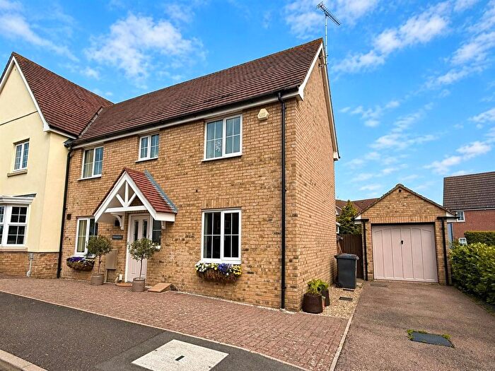 3 Bedroom Semi-Detached House For Sale In Wainwright Avenue, Great Notley, Braintree, CM77