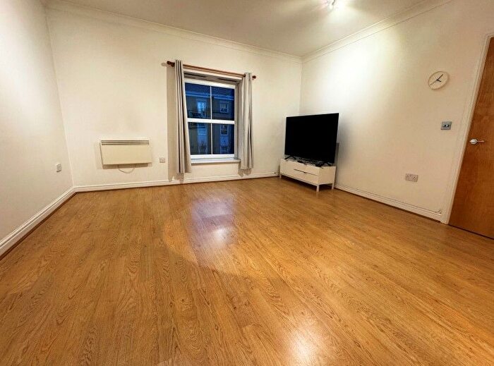 1 Bedroom Flat To Rent In High Road, North Finchley, N12