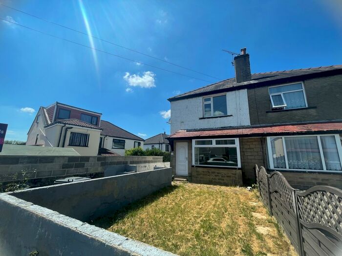 2 Bedroom Semi-Detached House To Rent In Grange Grove, Riddlesden, Keighley, BD20