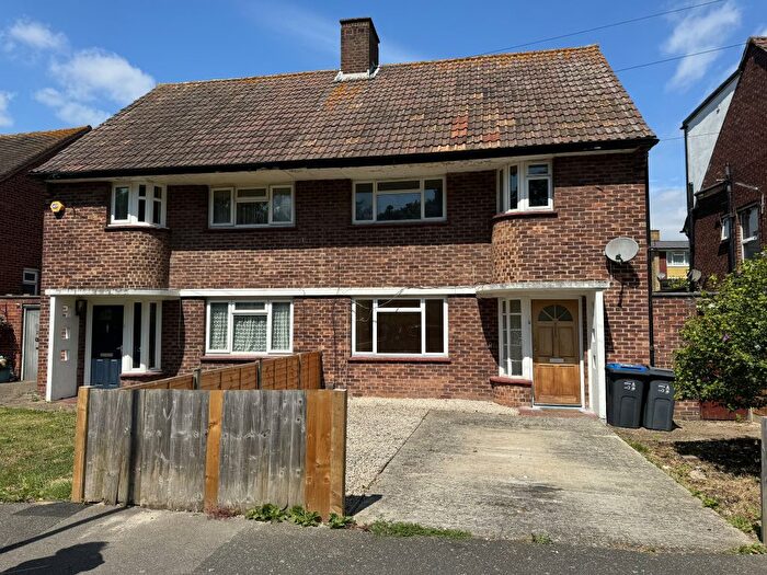 3 Bedroom Terraced House To Rent In Long Lane, Croydon, CR0